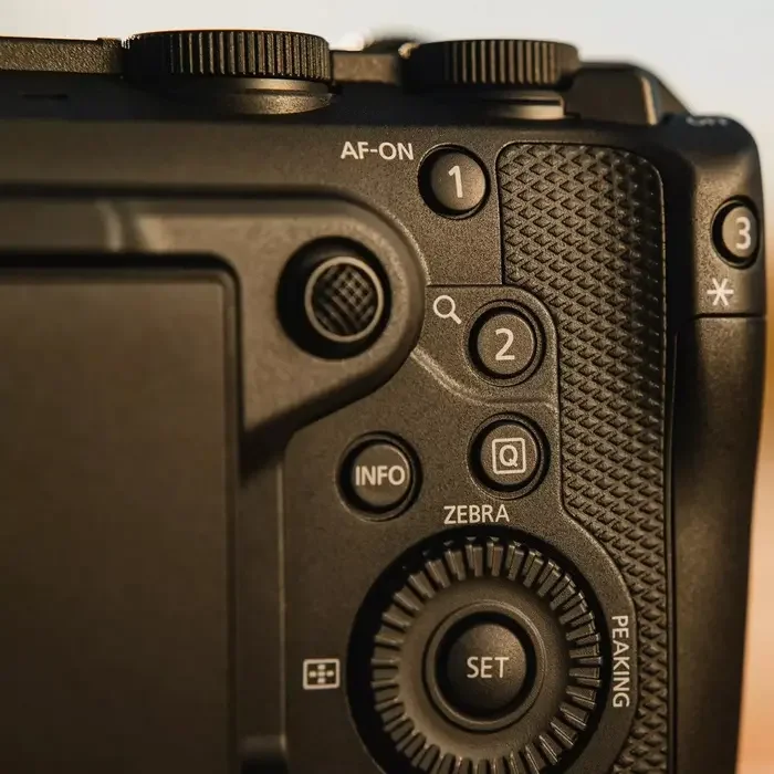 DC Canon EOS  R6 V BODY V5GHz — foto 14