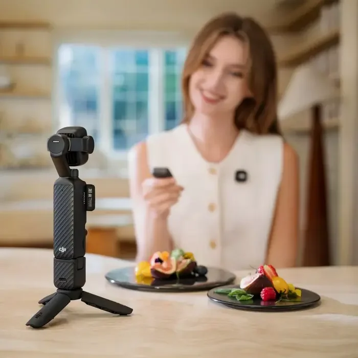 Camera Action cu stabilizator DJI Osmo Pocket 4P Standard Combo, Classic Black — foto 11